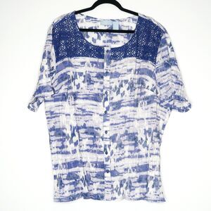 Liz & Me Womens Button Up Size 4X 30/32W Short Sleeve Blue Eyelet Crepe Abstract